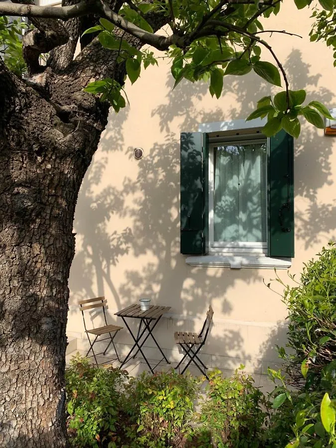 Clara'S Place Apartment Mestre