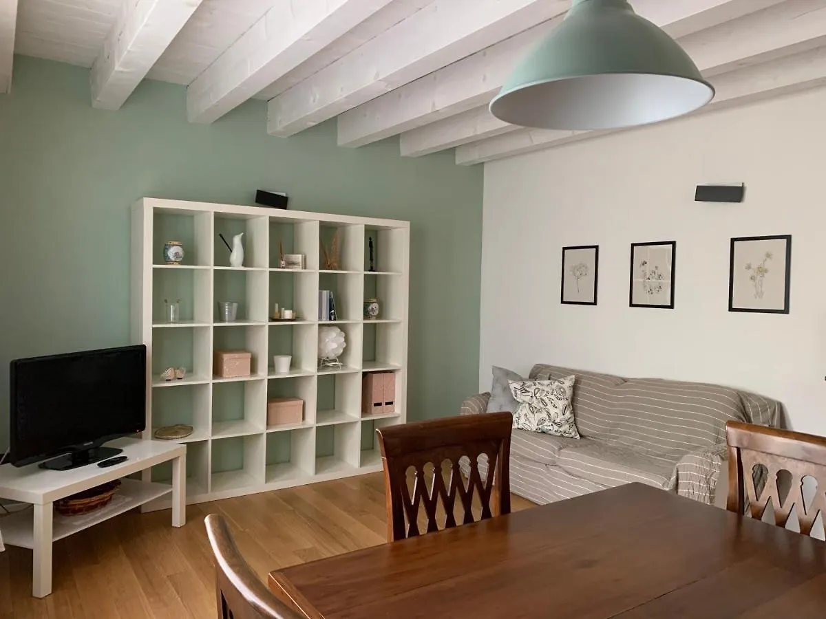 Clara'S Place Apartment Mestre 0*,